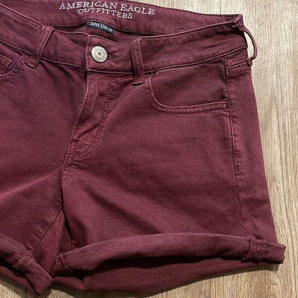 AMERICAN EAGLE SUPER STRETCH MAROON SHORTS (4) - Picture 3 of 6